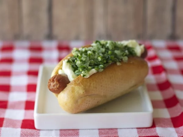 Completo con salsa verde