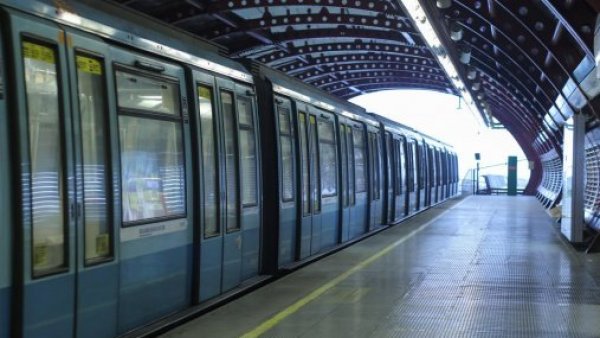 Horario de cierre Metro de Santiago viernes 9 de junio.