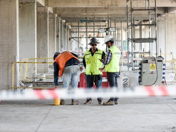 Trabajadores en una construcción