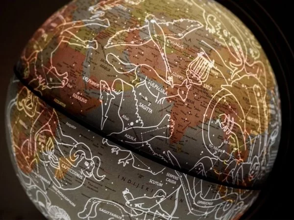 Mapa con los signos del zodiaco.