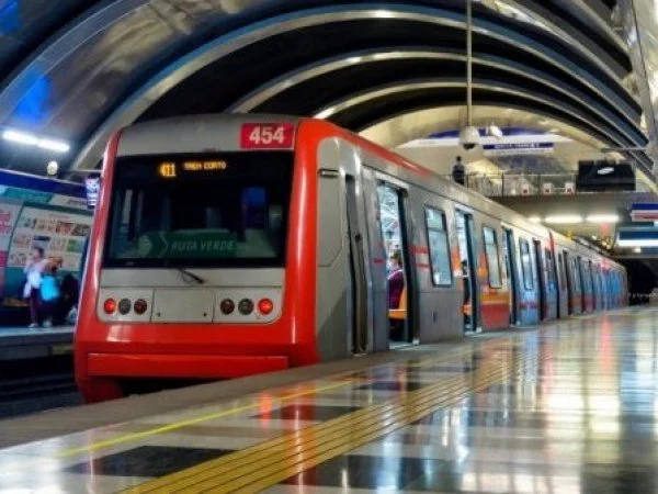 Metro de Santiago.