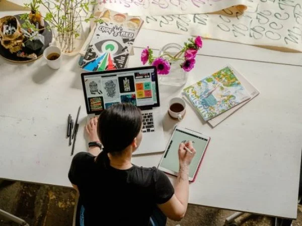 Becas para emprendimientos.