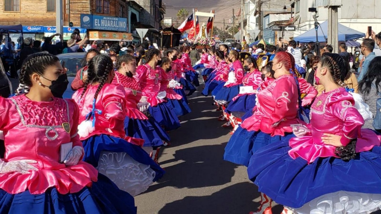 Bailarines en la Fiesta de La Tirana.