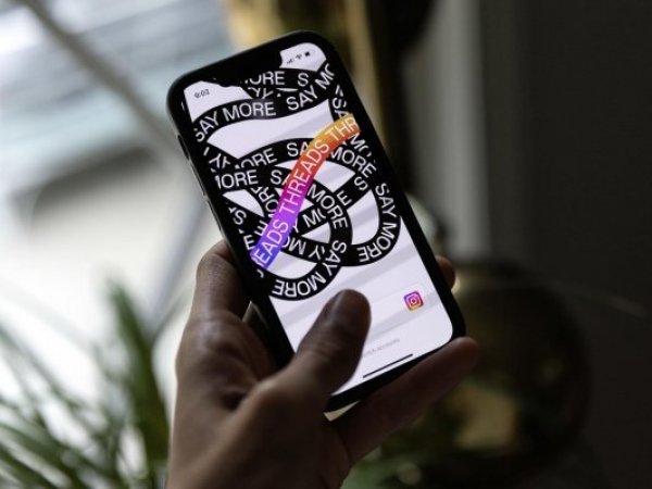 Threads en un celular.