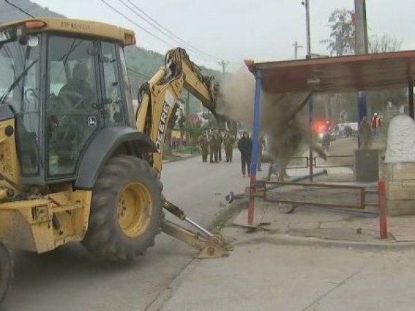 Destrucción mausoleo narco en Renca.