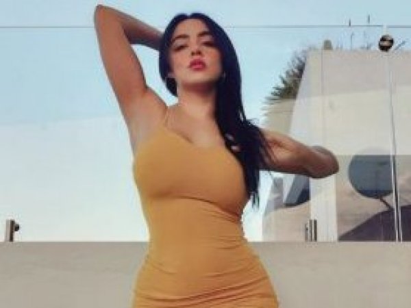 Mexicana. Celular. App. Onlyfans.