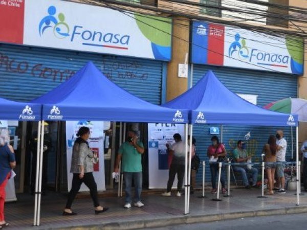 Fonasa. Personas fuera de sucursal Fonasa.