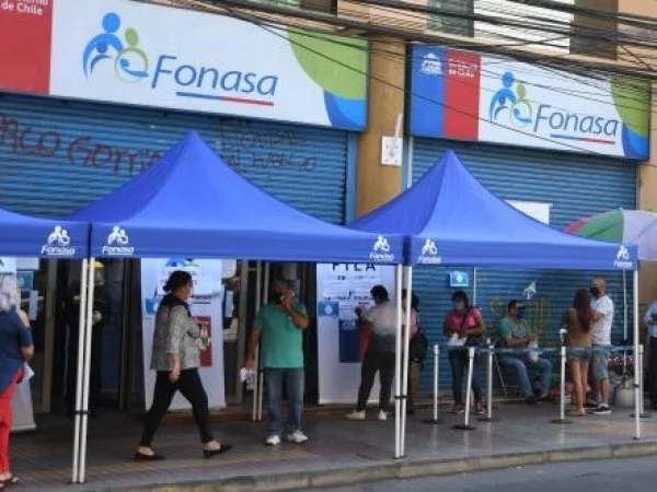 Fonasa. Personas fuera de sucursal Fonasa.