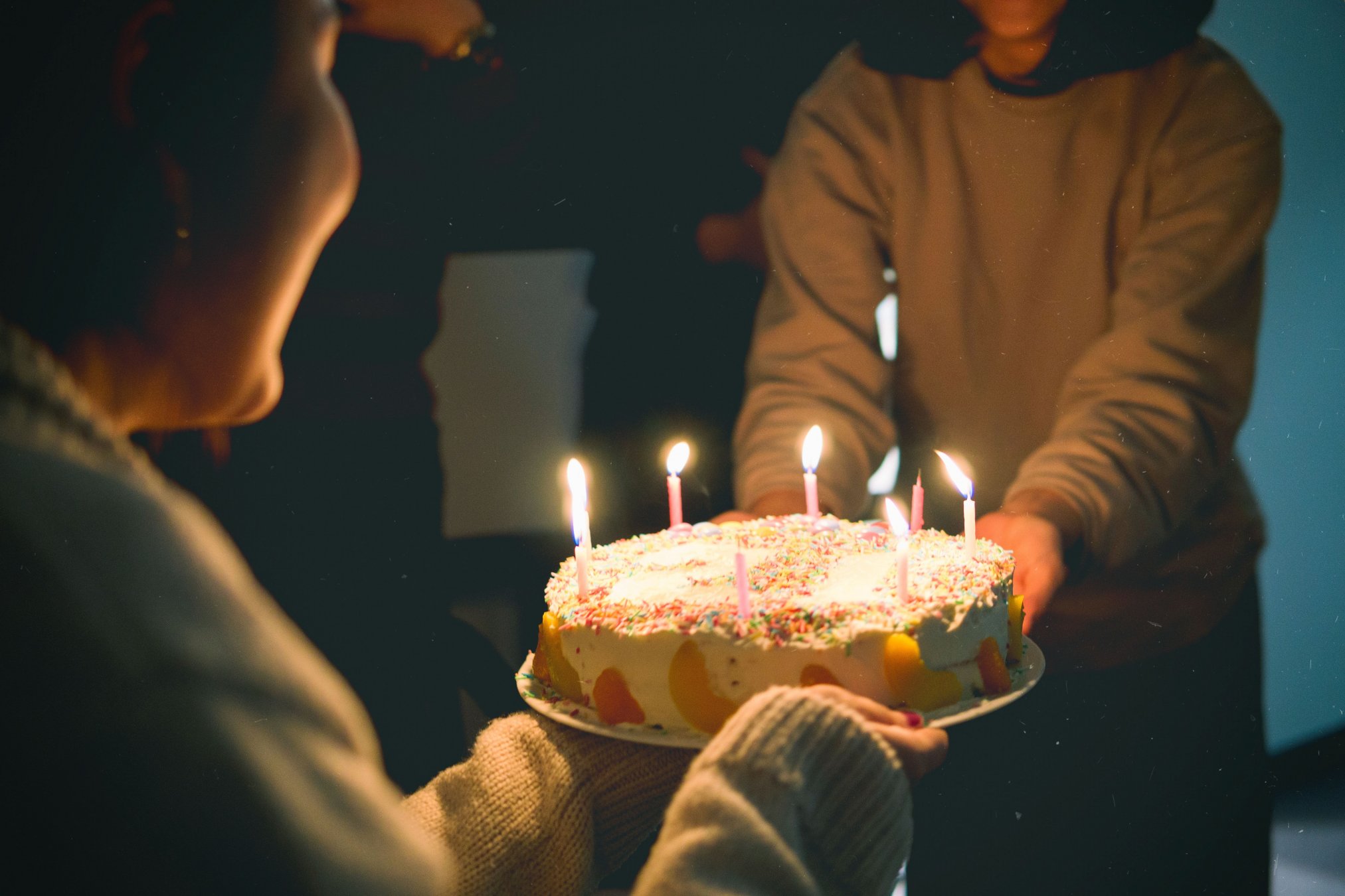 mensajes de cumpleaños. torta de cumpleaños.