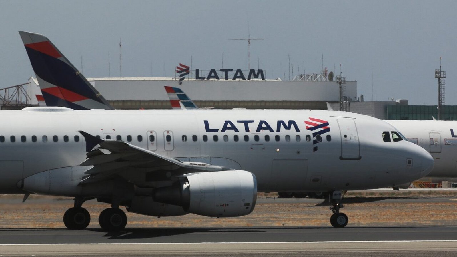 Avión. LATAM. 