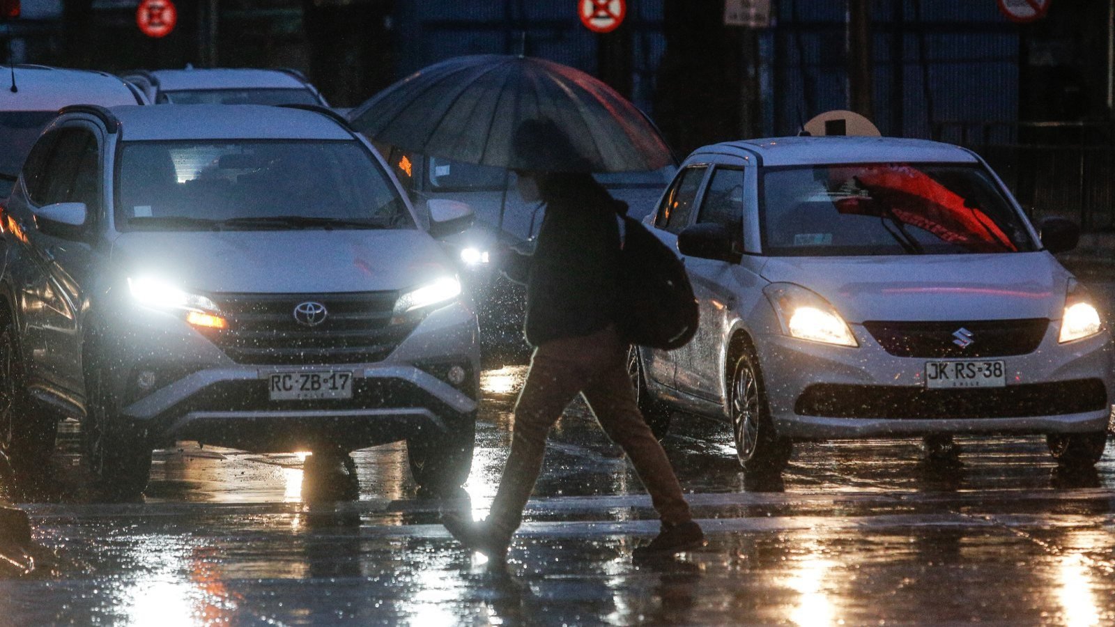 Lluvia en Santiago.