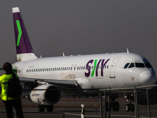 Avión de SKY Airline.