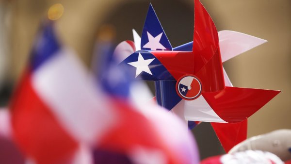 Fiestas Patrias, banderas de Chile. Feriado Chile 2023.