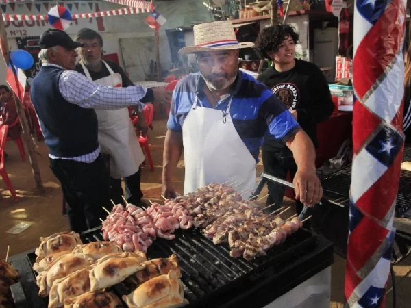 Celebración de Fiestas Patrias. Aguinaldo.