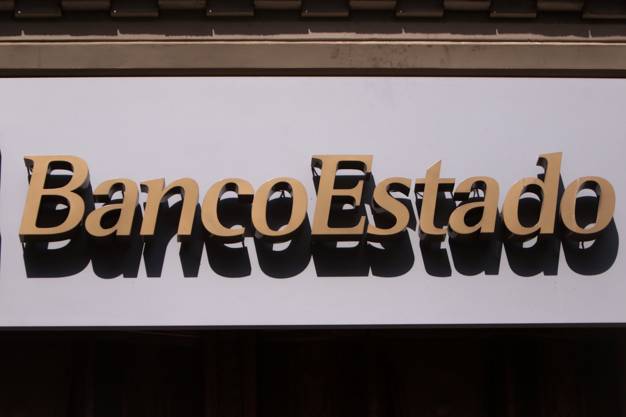 BancoEstado. Sucursal presencial. Banca en línea.