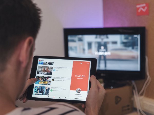 YouTube introduce sección de videojuegos. YouTube en una pantalla.