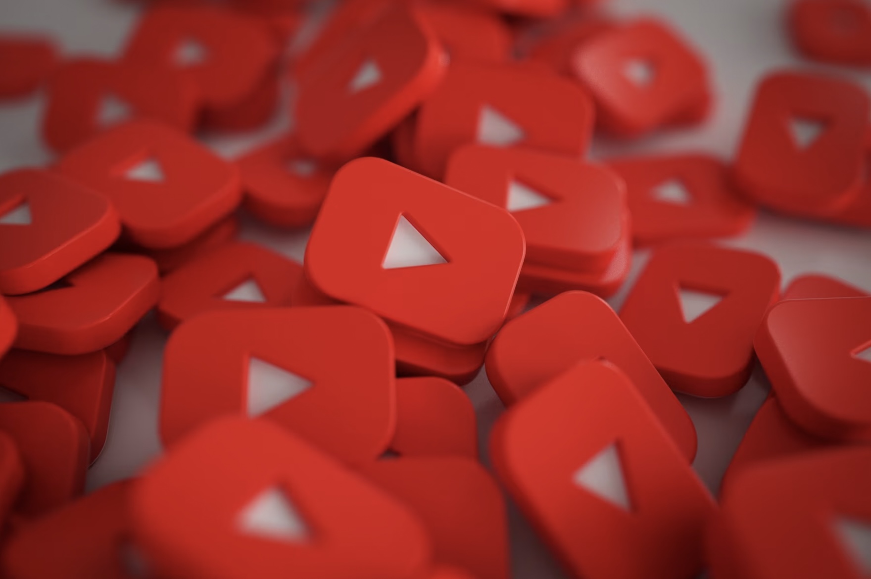 Figuras con logo de YouTube