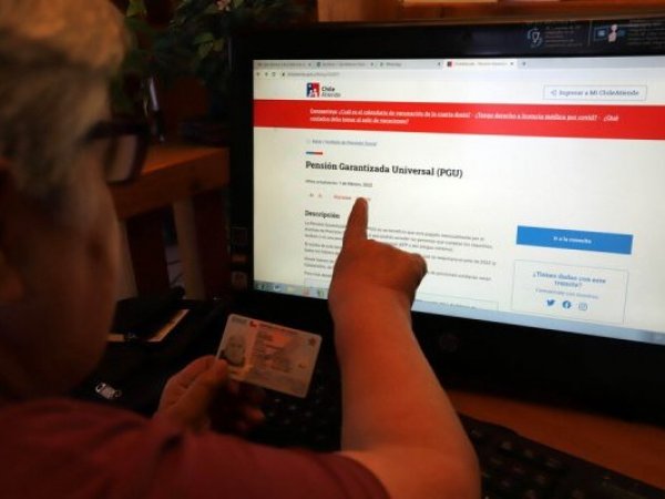 PGU. Adulto mayo en sitio web.