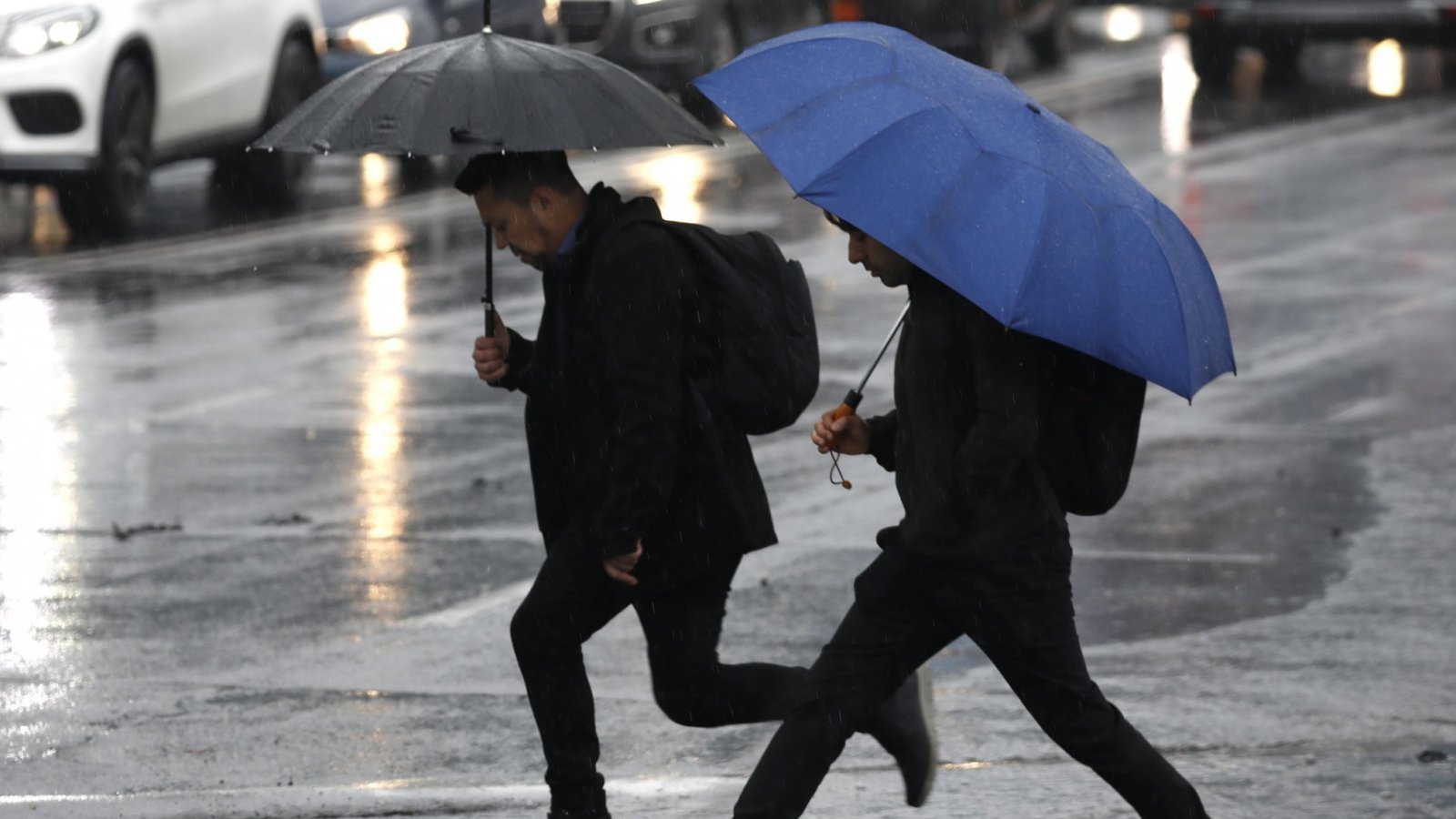 Lluvia en Santiago.