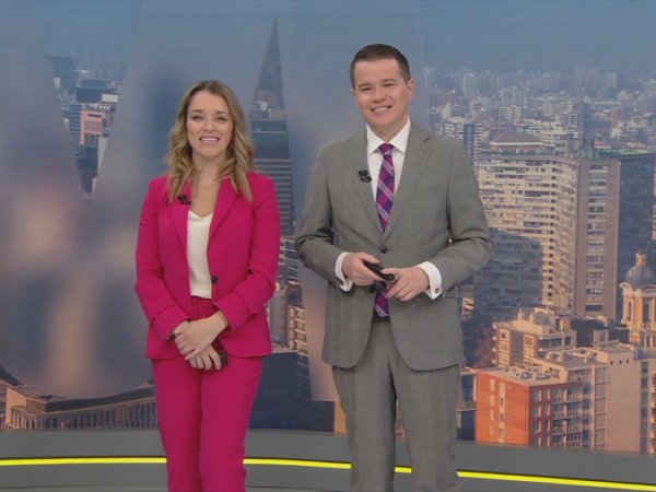 Carla Zunino y Davor Gjuranovic presentando 24 AM