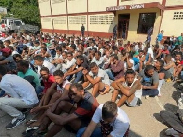 La población penal de la prisión de Tocorón fue desalojada, según las autoridades venezolanas.