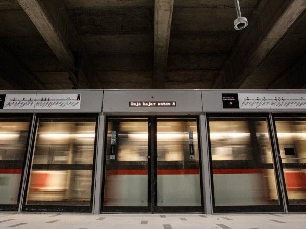 Andén del Metro de Santiago
