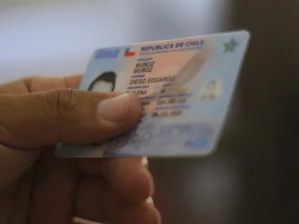 Renovación y reimpresión del carnet de identidad por Internet y app.