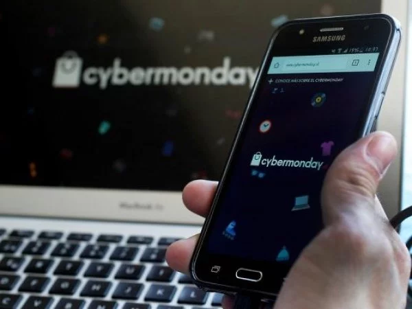 Descuentos en vehículos y autos para Cyber Monday.