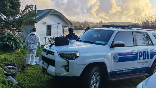 Hallan cuerpo de mujer en río Valdivia