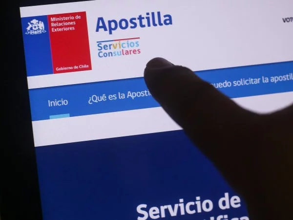 Logo de Gobierno de Chile y servicios consulares, apostillar