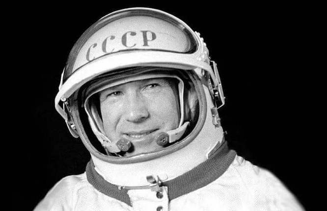 Efemérides de hoy 11 octubre. Alexei Leonov