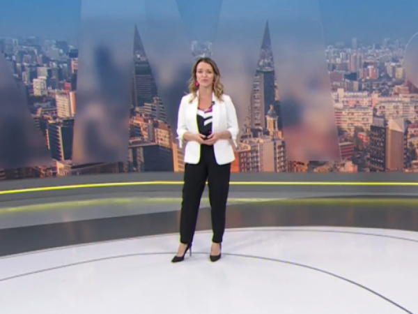 24 AM junto a Carla Zunino.