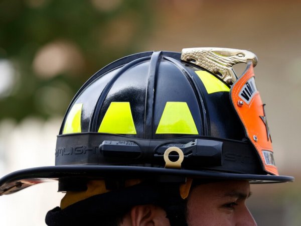 Casco de bombero.