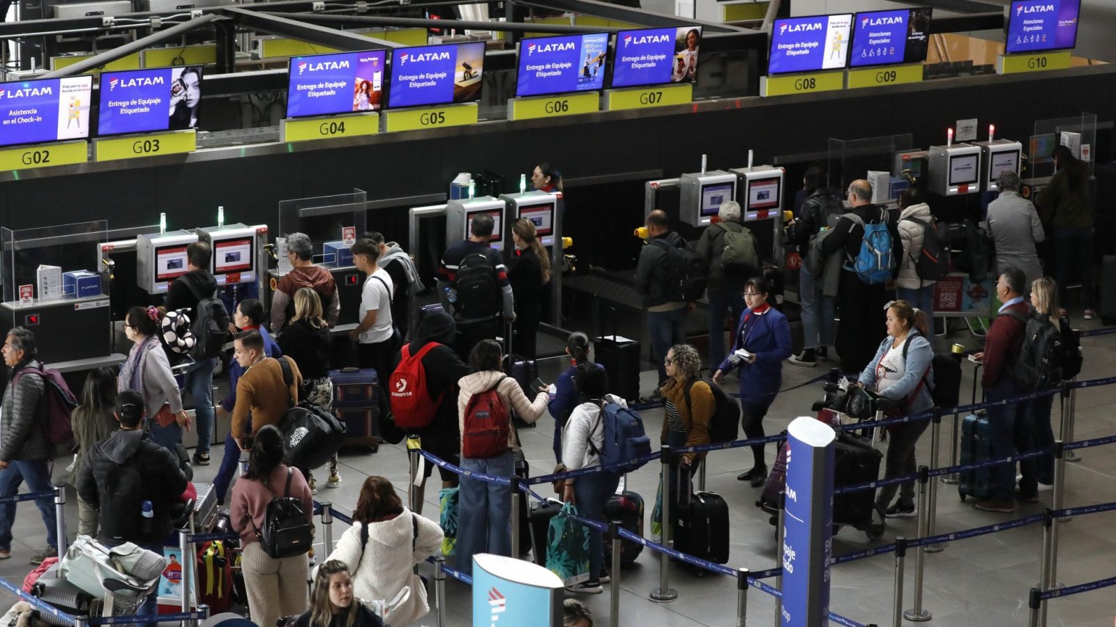 Controladores aéreos anuncian nuevo paro para este jueves