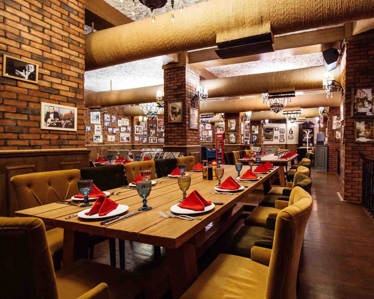 Restaurante. Feriados Chile.