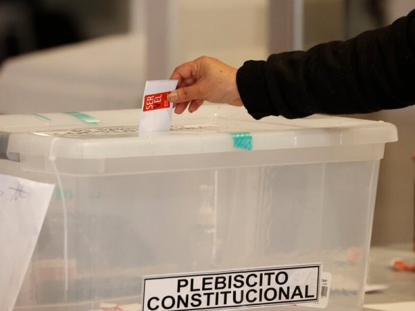 Cómo saber dónde tengo que votar para el Plebiscito 2023. Local de votación. Servel.