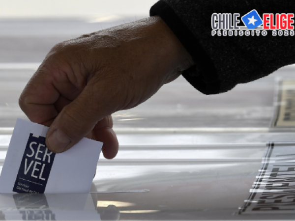 ¿Puedo ir disfrazado a ejercer de vocal de mesa o a votar?