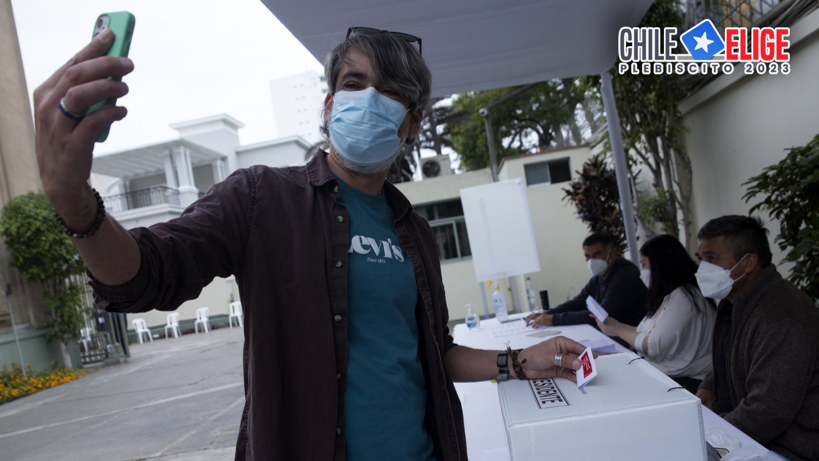 Fotografiar o grabar el voto. Servel