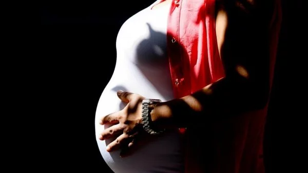 Foto: Aton. Nacimientos inscritos bajan en Chile.