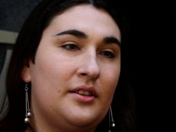 Diputada Schneider se refiere a querella de Giorgio Jackson para 'resarcir su honra'