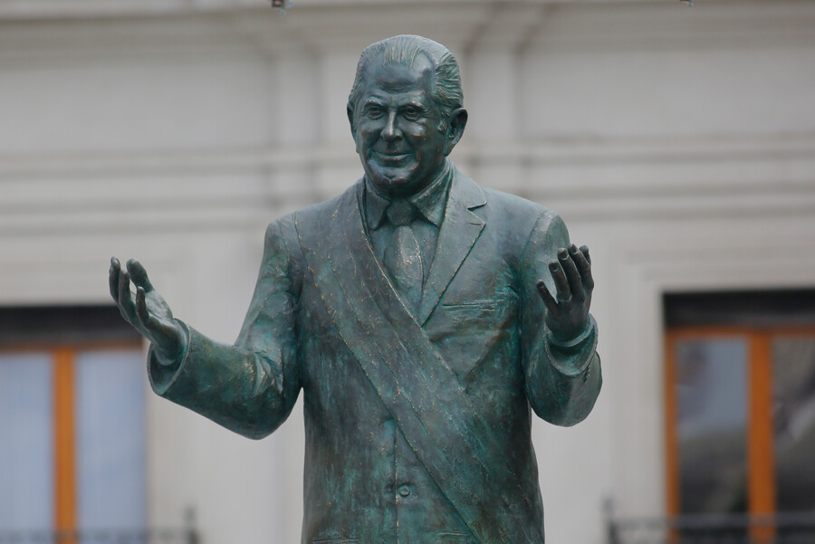 Estatua en honor al Presidente Patricio Aylwin. 