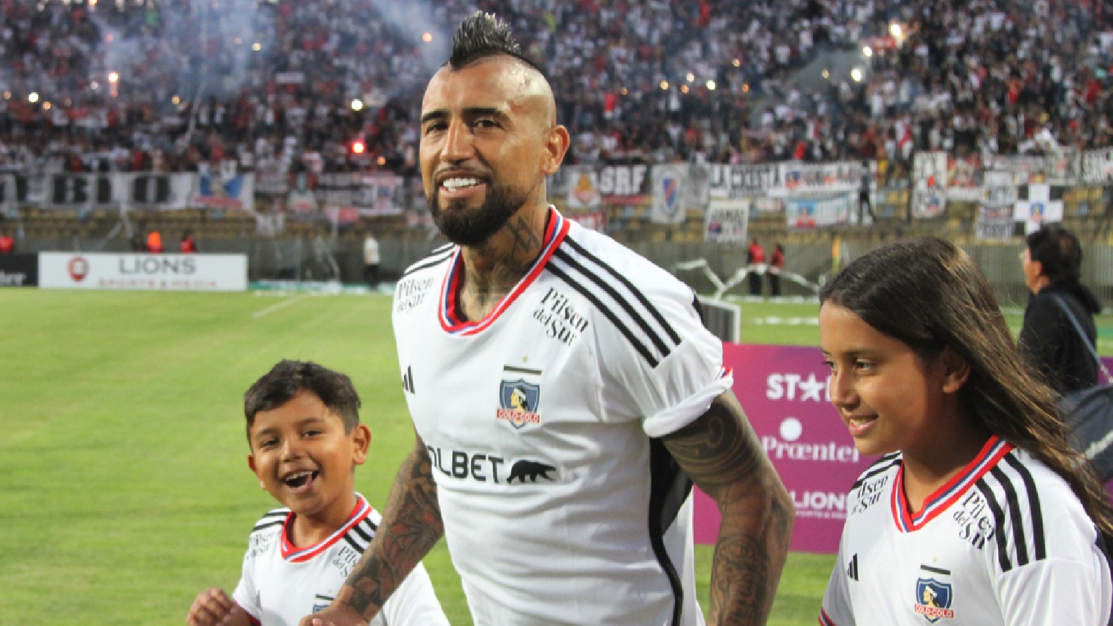 Arturo Vidal en su retorno a Colo Colo