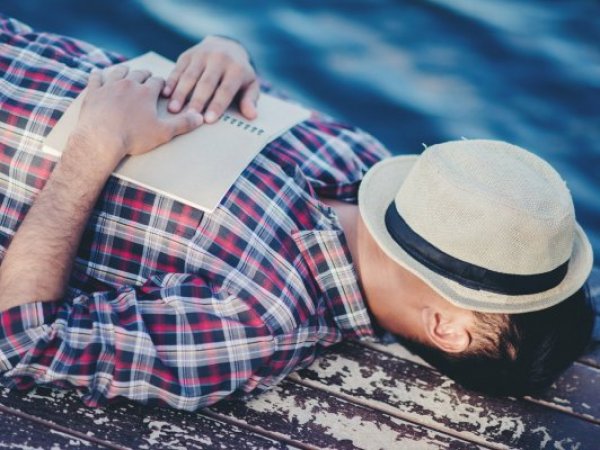 Fin de semana largo con varios días libres. Calendario de feriados Chile 2025.