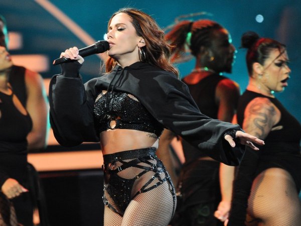 Anitta presentándose en el Festival de Viña 2024