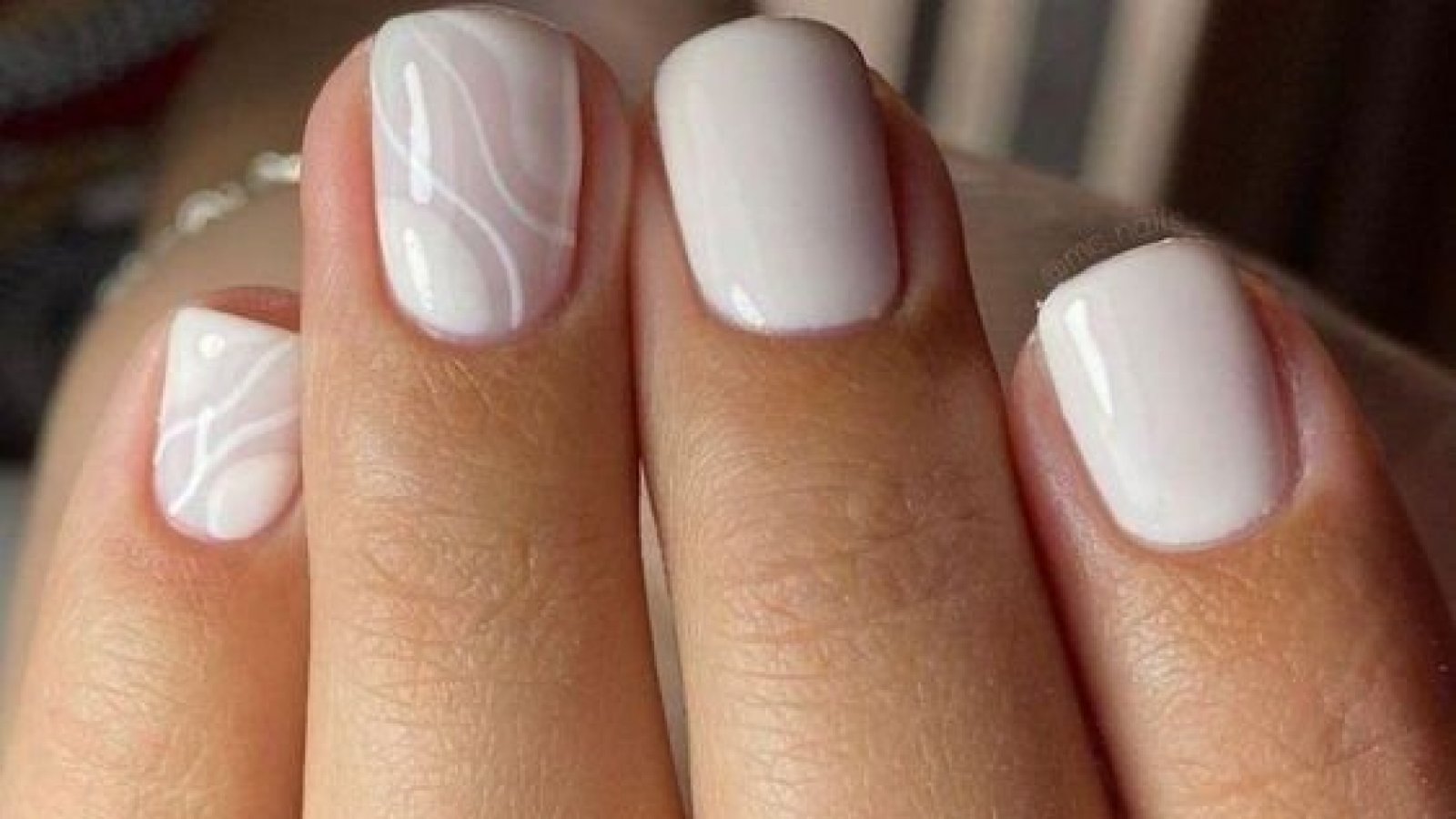 Manicura blanca