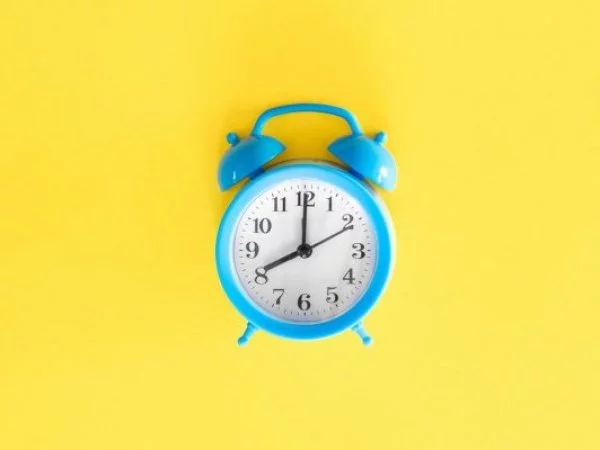 Cambio de hora 2024: así se retrasa el reloj en Android y IOS