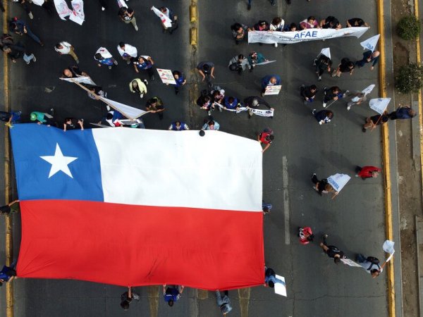 OCDE: Chile es el tercer país donde más horas se trabaja en promedio