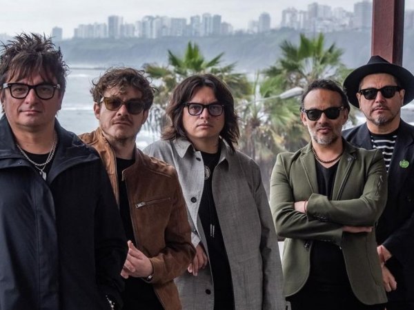 Los Bunkers. Metro de Santiago.