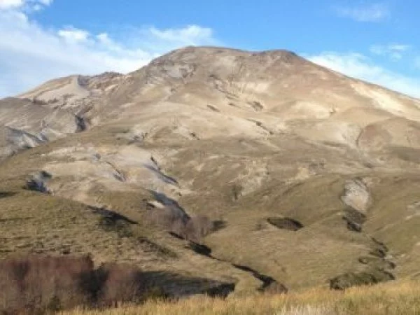 Sernageomin declara alerta amarilla para Complejo Volcánico Puyehue por 