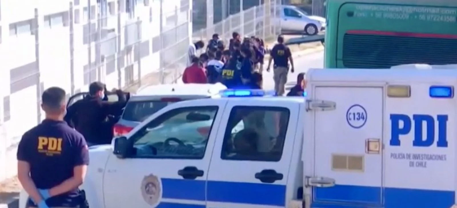 Lucran con la migración ilegal: banda traficó a más de 3.600 personas a Chile